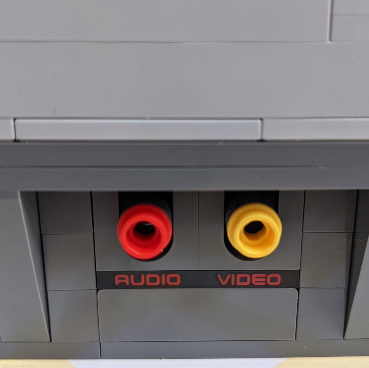 I hope you're noting some of the exquisite details, because when I say that  @LEGO_Group made it so perfect, I am not playing. The audio and video in, the top vents!  It's all there!