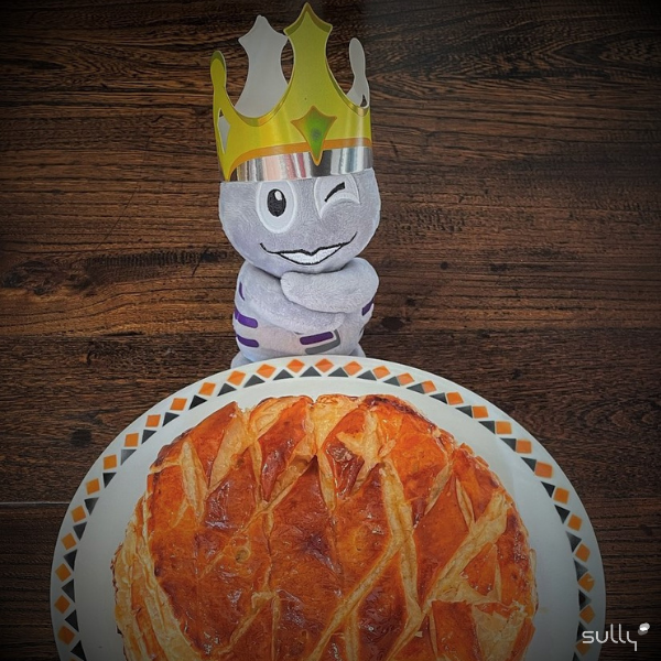 SullyGroup's tweet photo. Chez #SullyGroup, pour cette journée de l'#epiphanie découvrez notre #reine de la #galettedesrois 👑 ! 
#SullyMania #esn #IT https://t.co/4yI4IzaXrO