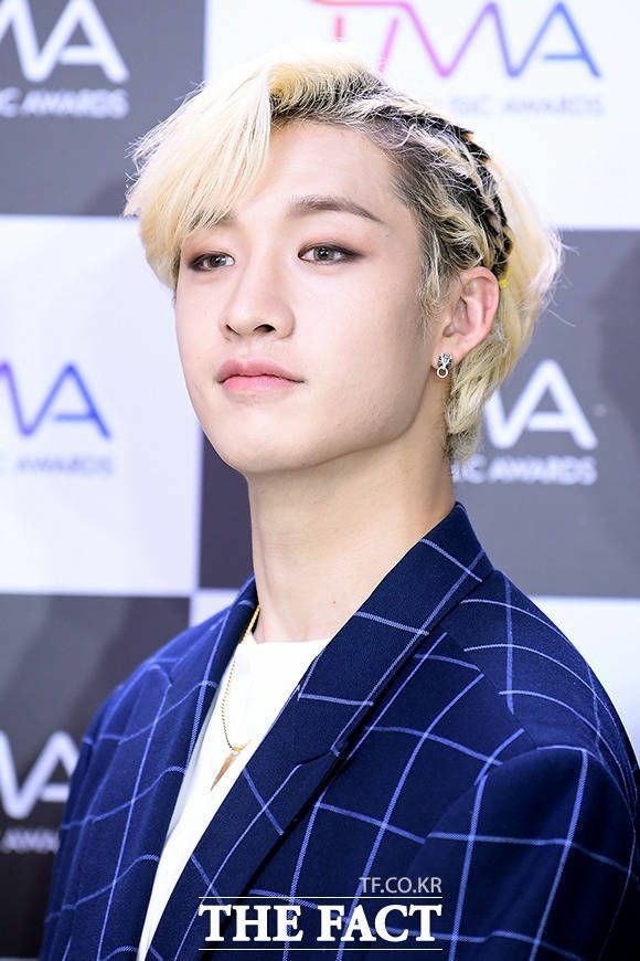 ▪︎☆  #BangChan in different colours than balck☆▪︎┊ ┊ ✫ ˚♡ ⋆｡ ❀┊ ☪︎⋆⊹ ~ a colorful thread ┊ . ˚┊•