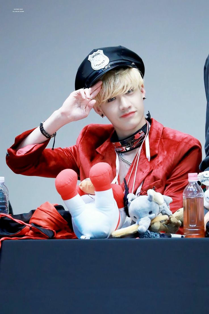 ▪︎☆  #BangChan in different colours than balck☆▪︎┊ ┊ ✫ ˚♡ ⋆｡ ❀┊ ☪︎⋆⊹ ~ a colorful thread ┊ . ˚┊•