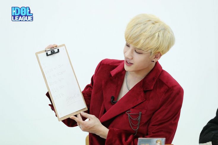 ▪︎☆  #BangChan in different colours than balck☆▪︎┊ ┊ ✫ ˚♡ ⋆｡ ❀┊ ☪︎⋆⊹ ~ a colorful thread ┊ . ˚┊•