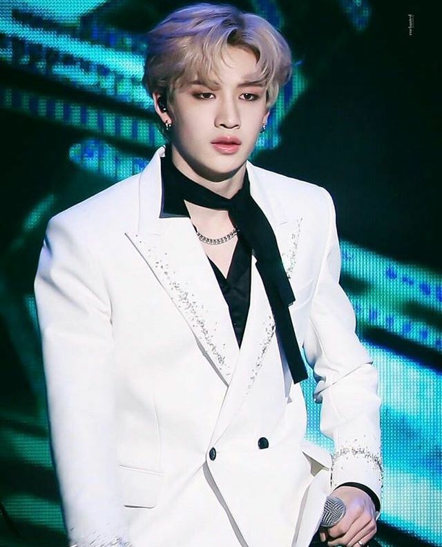 ▪︎☆  #BangChan in different colours than balck☆▪︎┊ ┊ ✫ ˚♡ ⋆｡ ❀┊ ☪︎⋆⊹ ~ a colorful thread ┊ . ˚┊•