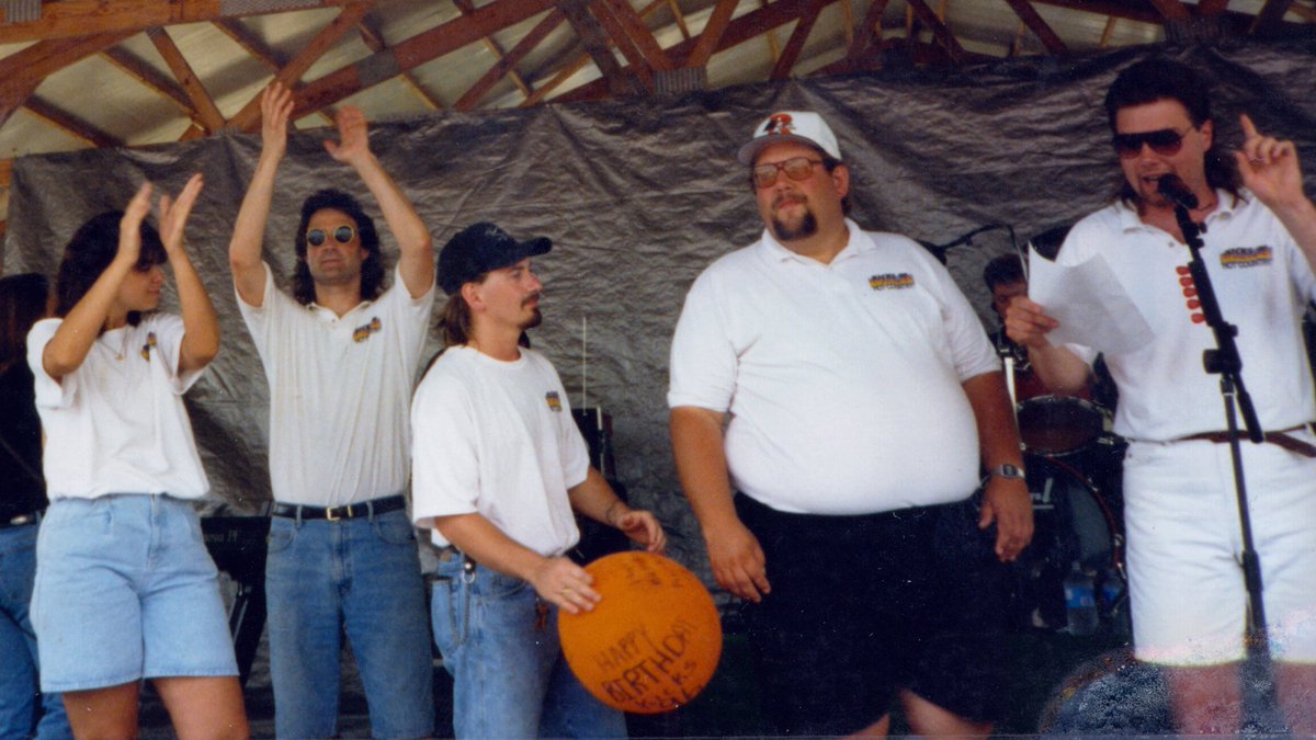 SteveBaker96's tweet photo. .@bryan_white performed live at the #WayneCountyFairgrounds in Richmond, IN on July 7, 1996. He had just released "I'm Not Supposed To Love You Anymore" &amp; "So Much For Pretending." Amazingly, considering he had racked up three #1 songs, the show was absolutely free to attend. https://t.co/a7PKVAIJGC