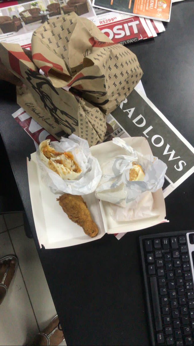 KingOfRetweets9's tweet photo. Thanks @coffeewithaunty and @Auntydiski 

Got my Birthday Lunch https://t.co/VhMD8l6ARW