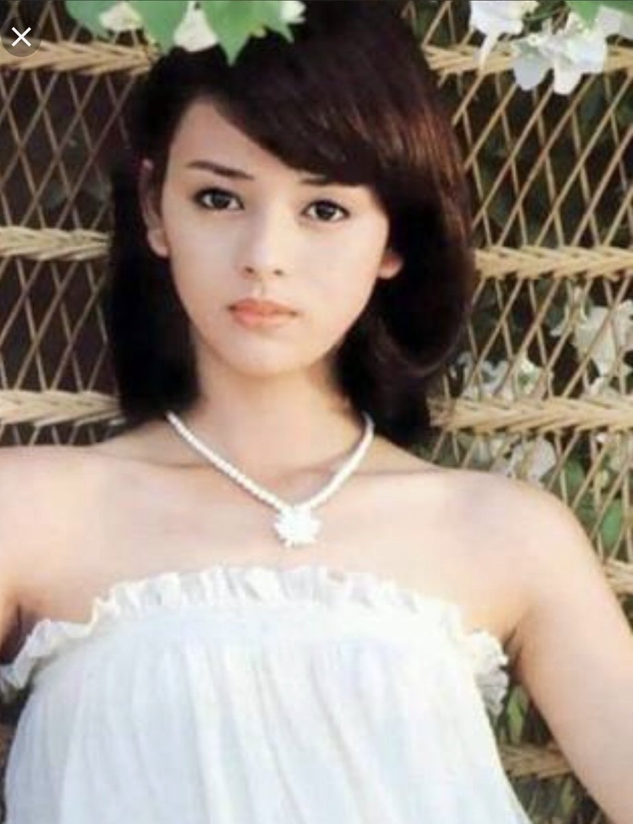 えんどう13 岡田奈々 昭和の女優で今はもう還暦むかえてるんだろうが 若いときのこの人の綺麗さっていったらそれはもう 清楚すぎる