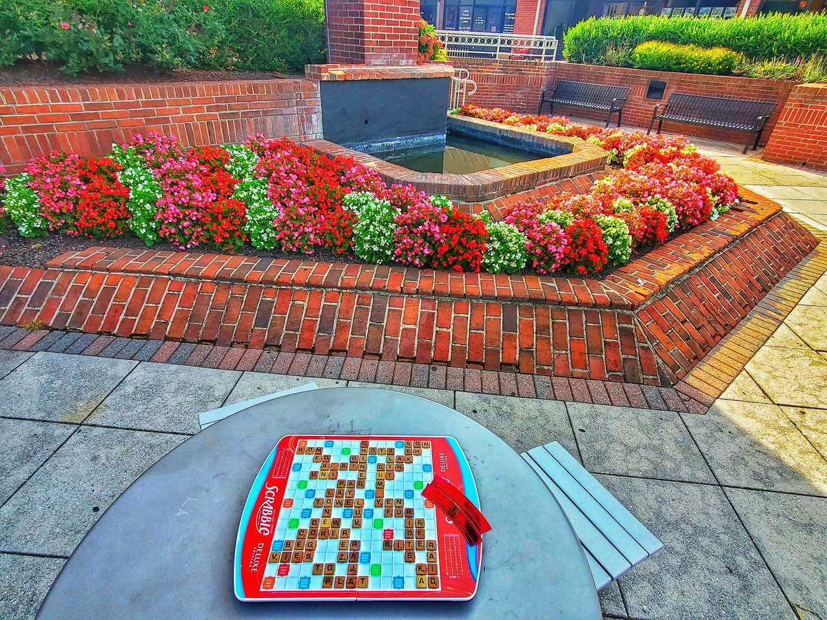 themegacrossing's tweet photo. For today's post, my friend and I enjoyed playing Scrabble next to this pretty fountain with red, pink and white flowers in Georgetown Square. What a beautiful day!! 

#scrabble #boardgame #photooftheday #instagame #photo #wordgame #georgetownsquare #mococounty #picoftheday https://t.co/S2PfXWEP8Y