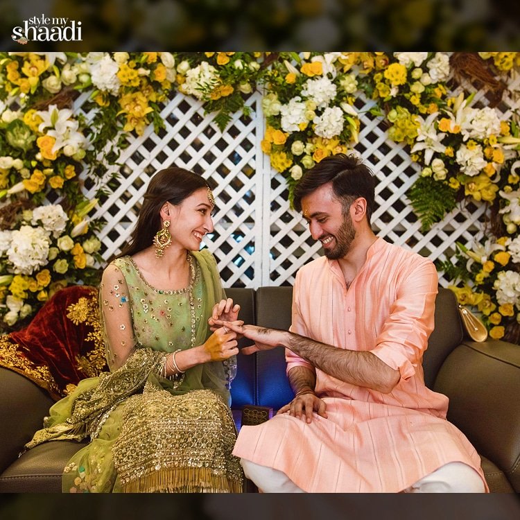 stylemyshaadi's tweet photo. While we all know what a #roka is, did you know that is followed by the '#Thaka' ceremony where the couple is made to sit together and showered with gifts or #shagun? This ceremony is where the couple gets officially engaged.
#engagementceremony
#preweddingrituals #StyleMyShaadi https://t.co/5vNnyz6HNx