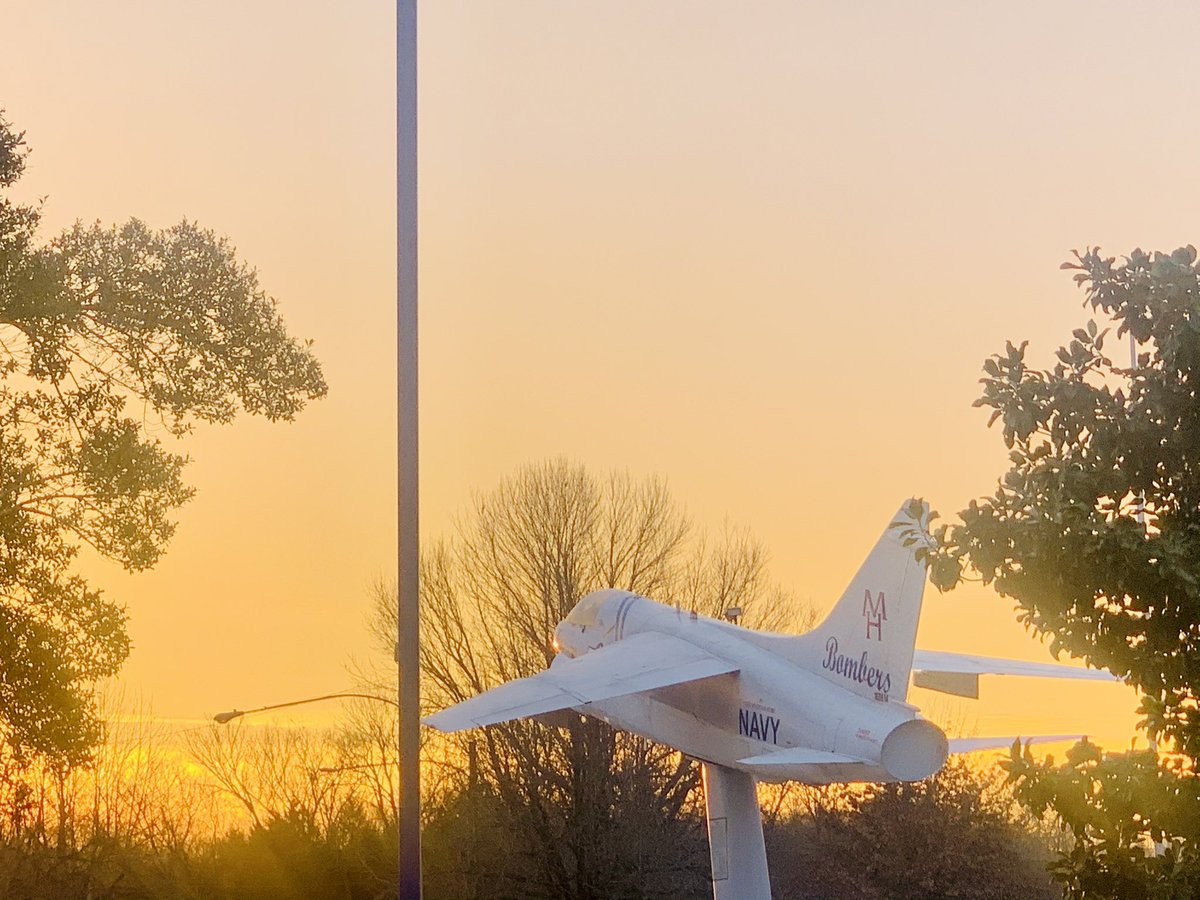 The sun was hitting the Bomber just right this morning! It’s going to be a great day! <a href="/Caroline_Nail15/">Dr. Caroline Nail</a> 💓