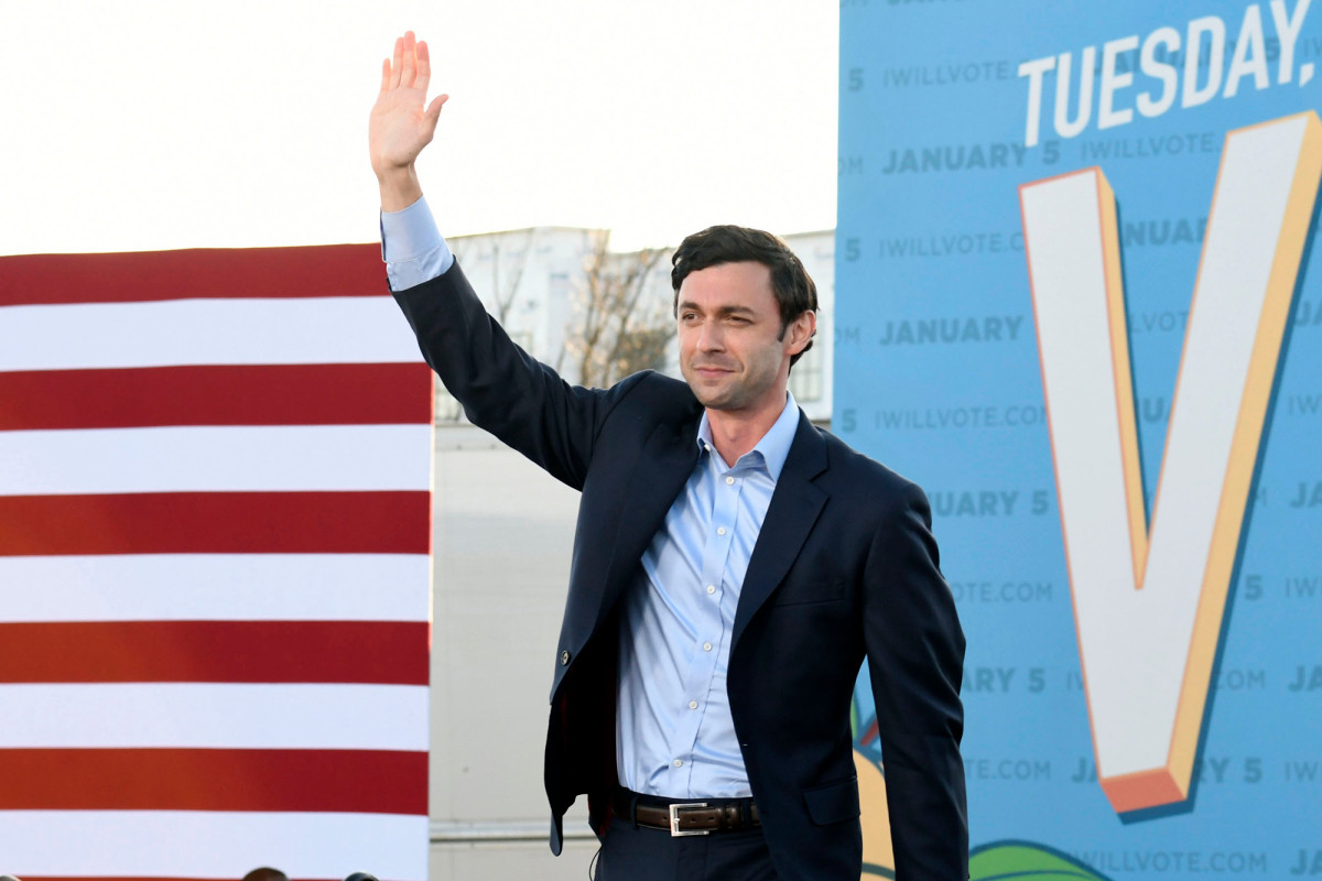 nypost's tweet photo. Jon Ossoff declares victory in Georgia Senate runoff that has yet to be called https://t.co/jp3UW5fxGg https://t.co/0ofCwnrNqi