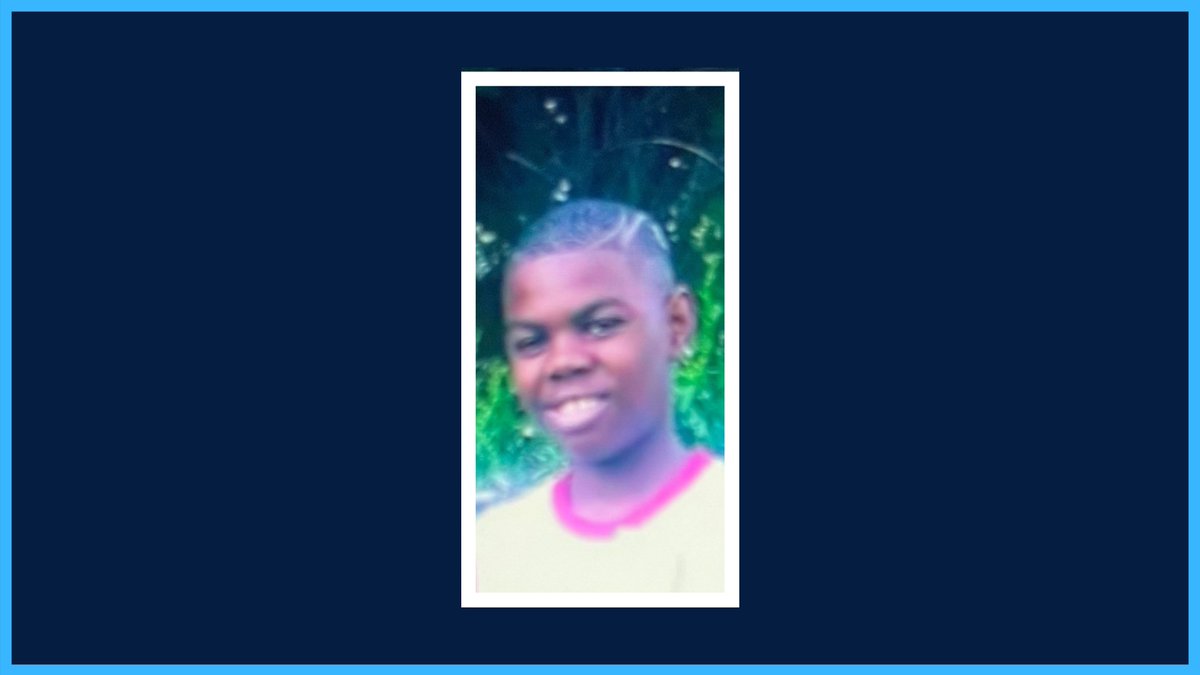 Jaden_Reports's tweet photo. 12-year-old Qshaun Weems is missing from the 300 block of Addie Way. He is 5'0, 100 lbs and has black hair &amp; brown eyes. He was last seen wearing a black sweatshirt &amp; sweatpants, black &amp; white shoes and had a black book bag. If you see him, call Crime Stoppers at 419-255-1111. https://t.co/icg8TyWaFf