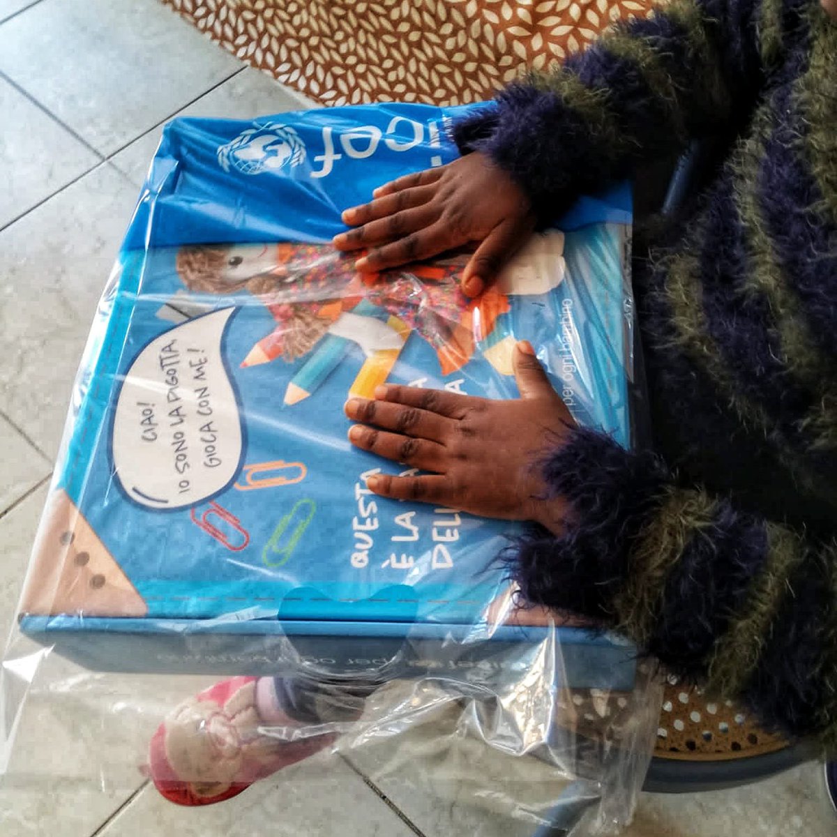 Inizia oggi la consegna dei doni di #regalosospeso nelle case famiglia e negli ospedali. 🎁💙

In tanti hanno contribuito a questa raccolta fondi, grazie per il vostro prezioso sostegno!

🔊Stay tuned!

#perognibambino #regalosospeso #unicef