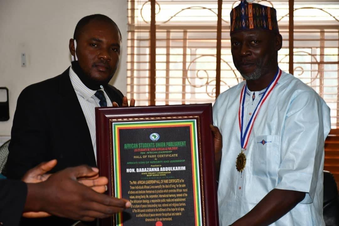MCRPBORNO's tweet photo. Borno MCRP STATE PROJECT COORDINATOR Receives "Africa's Icon of Integrity And Leadership Award". The Coordinator of Borno State Multi-Sectorial Crises Recovery Project Alh Baba Zanna Abdul Karim has been awarded with "AFRICA'S  ICON OF INTEGRITY AND LEADERSHIP" https://t.co/75KRuOgcUe