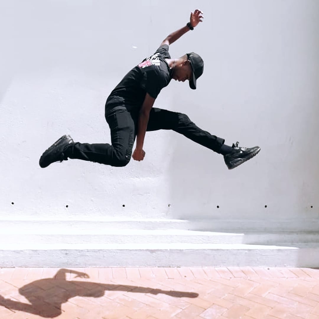 vsual_guy's tweet photo. [Project Nas jumps]
• For everyday of the year, I will upload photos of me jumping. There lies a lot of creativity and memories behind every photo. My jumps will be my signature move for everywhere I go. Stay tuned 🕗🙌😁

002 / 365 🎊😊

#NasJumps #VisualGuy #365DaysOf Jumping https://t.co/m9waPXQrLs