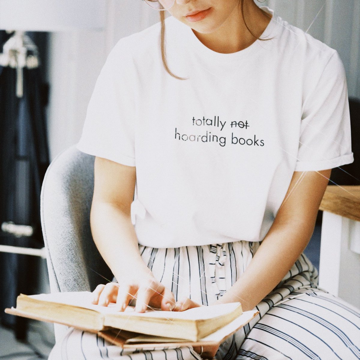 studio21drops's tweet photo. ✨ 10% OFF ON ALL LITERARY GIFTS AND APPAREL ✨

🎟 Use the coupon code “TWEET10”
🚛 FREE delivery to anywhere in the US, no minimum order required

Perfect gifts for readers and writers 🙌 help #SupportSmallBusinesses #LiteraryGifts #Books https://t.co/5K4mgC2Oux