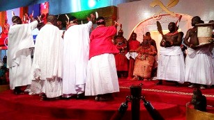 THE WORD OBABefore the 20th century, the Akpe, Akure, Awori, Egba, Ekiti, Ijebu, Ilesha, Ijesha, Ijebu, Ilaje, Ondo, Owo, Oyo etc., never referred to themselves Yoruba. Michael Crowder in his book, 'Story of Nigeria',  @asemota  @OyomwanO  @uwagbale_  #Thread  @EdoSocials @OBAPALA