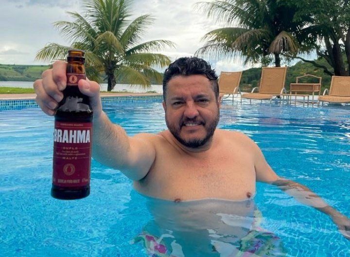 VSertanejo's tweet photo. por mim eu ficava assim hoje o dia todo https://t.co/1L7RjLp2DD