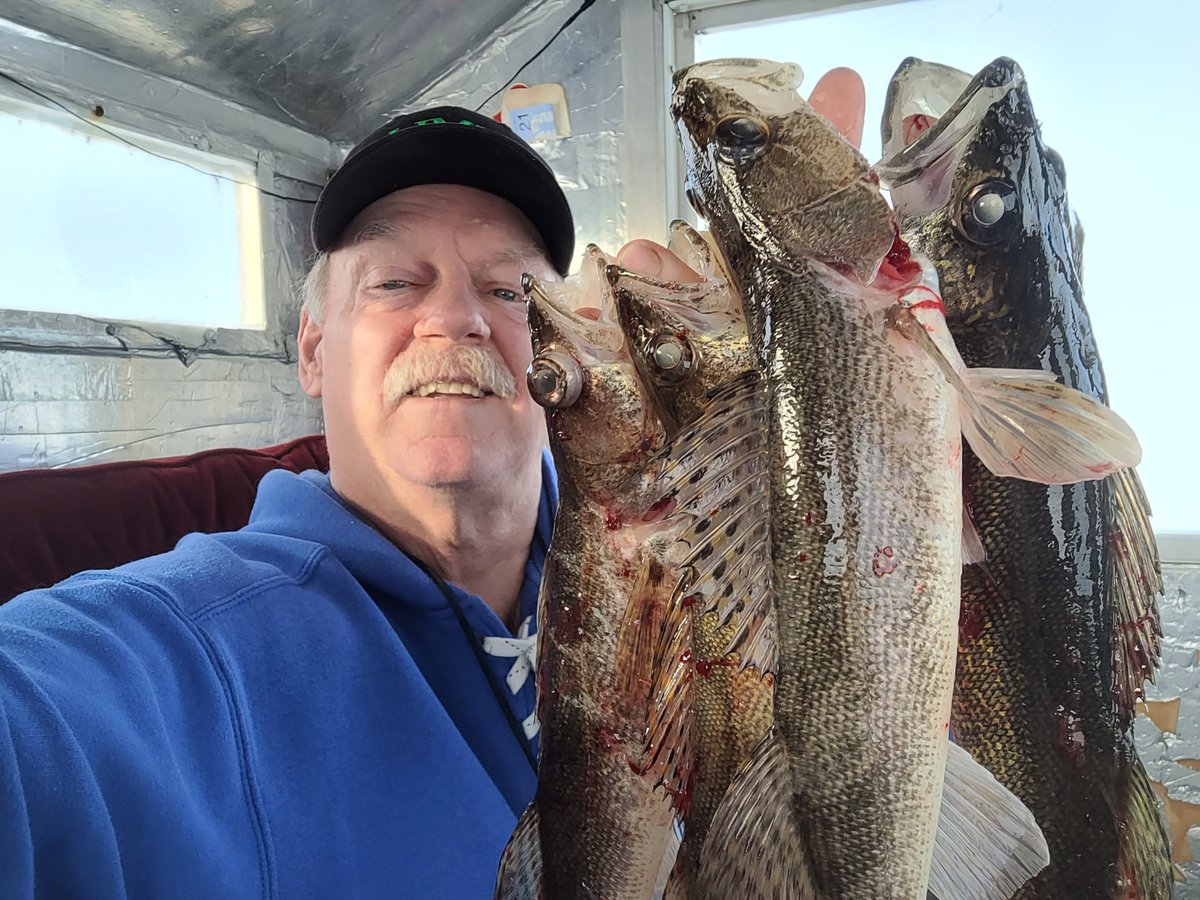 CurtQuesnell's tweet photo. Good start to the day on Lake ofthe Woods.
#NCORGuideService
#IceFishingLOTW https://t.co/Hi6zXZ0rkv