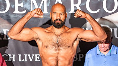 EricMoreno6477's tweet photo. From the gridiron to the boxing ring, @gwgallonegro has learned from life's ups and downs. 
https://t.co/xNZSYkLsUj via @USAFootball 
#4thandForever #FightOn #ChampionOnTheRise https://t.co/7QF3U0148t