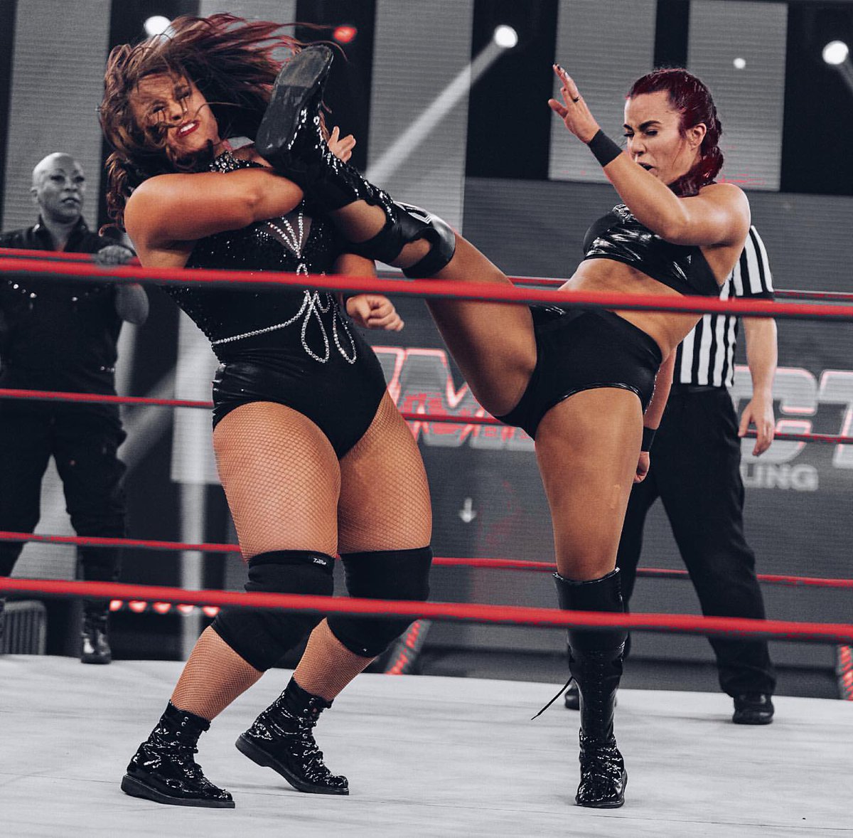 KillOrBeKiIIed's tweet photo. I miss kicking people in the face. 🤨 https://t.co/hBFqkaUwoX