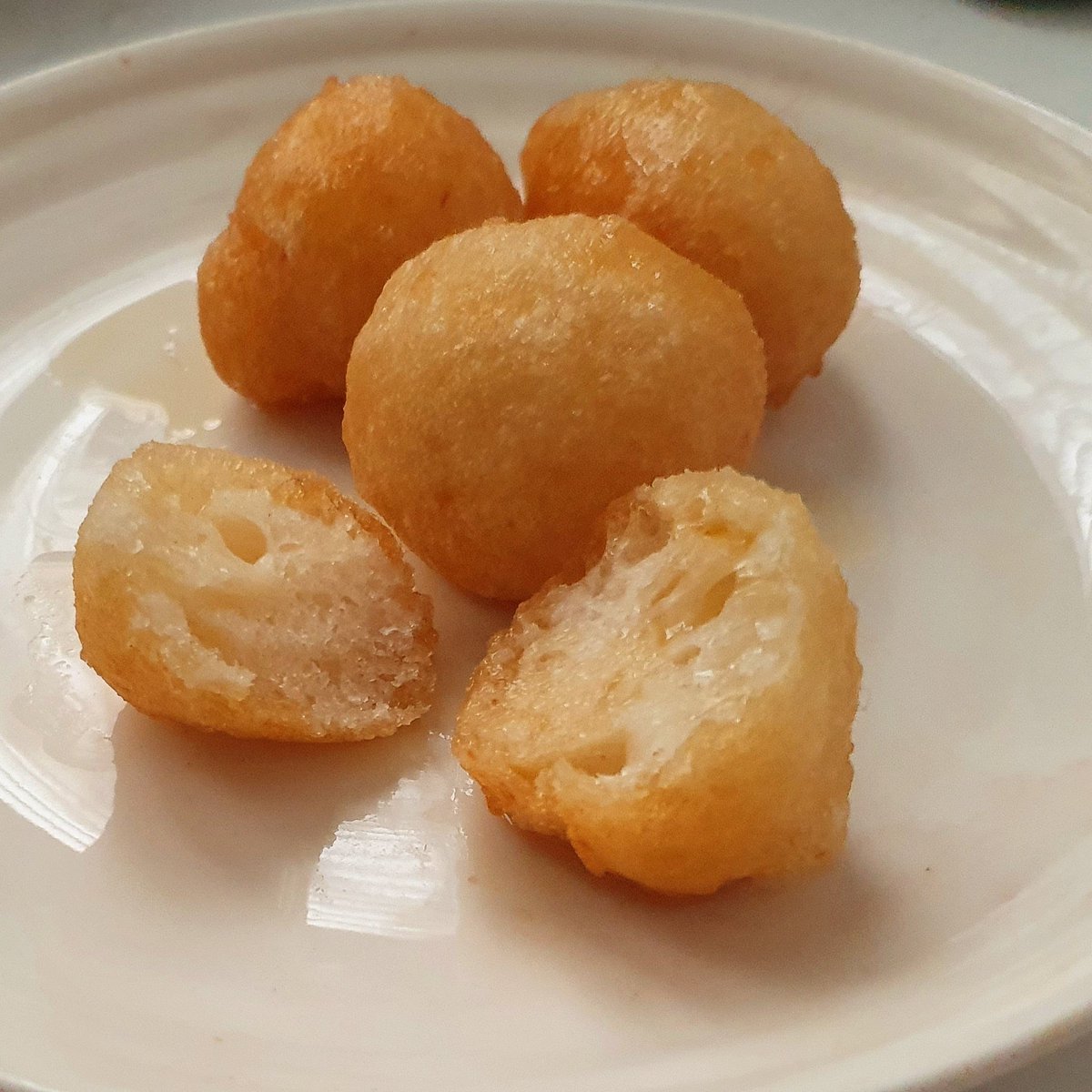 Epiphany Day today and in Cyprus we eat loukoumades (sweet fried dough balls dipped in syrup) and also throw them on the roof to keep goblins away.

You got to love Cypriot folklore!

#food #foodie #sweet #tradition #loukoumades #cypriotcuisine