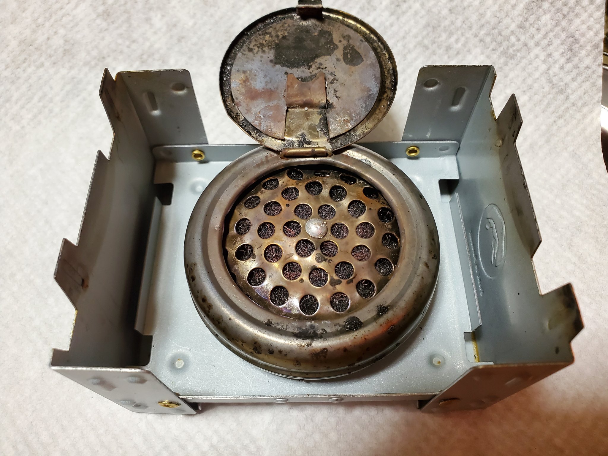 八頭介 大坂 ちなみにポケストはポケットストーブという折り畳み式の器具 アルストはアルコールストーブの事で 市販品は 結構なお値段なので100均の金属製の携帯灰皿から自作した物を使用 結構使ってるんで小汚なくなってしまった 八頭介 大坂 ちなみにポケストはポケットストーブという折り畳み式の器具 アルストはアルコールストーブの事で 市販品は 結構なお値段なので100均の金属製の携帯灰皿から自作した物を使用 結構使ってるんで小汚なくなってしまった