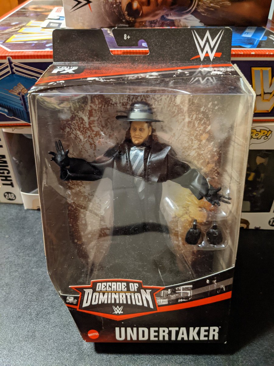 therealmrdude's tweet image. I'm going to be selling off my figs and pops. @FullyPoseable if you can help boost this to the community it would be a big help. 
I'm selling these for $20 + shipping each. I have a lot more to come.