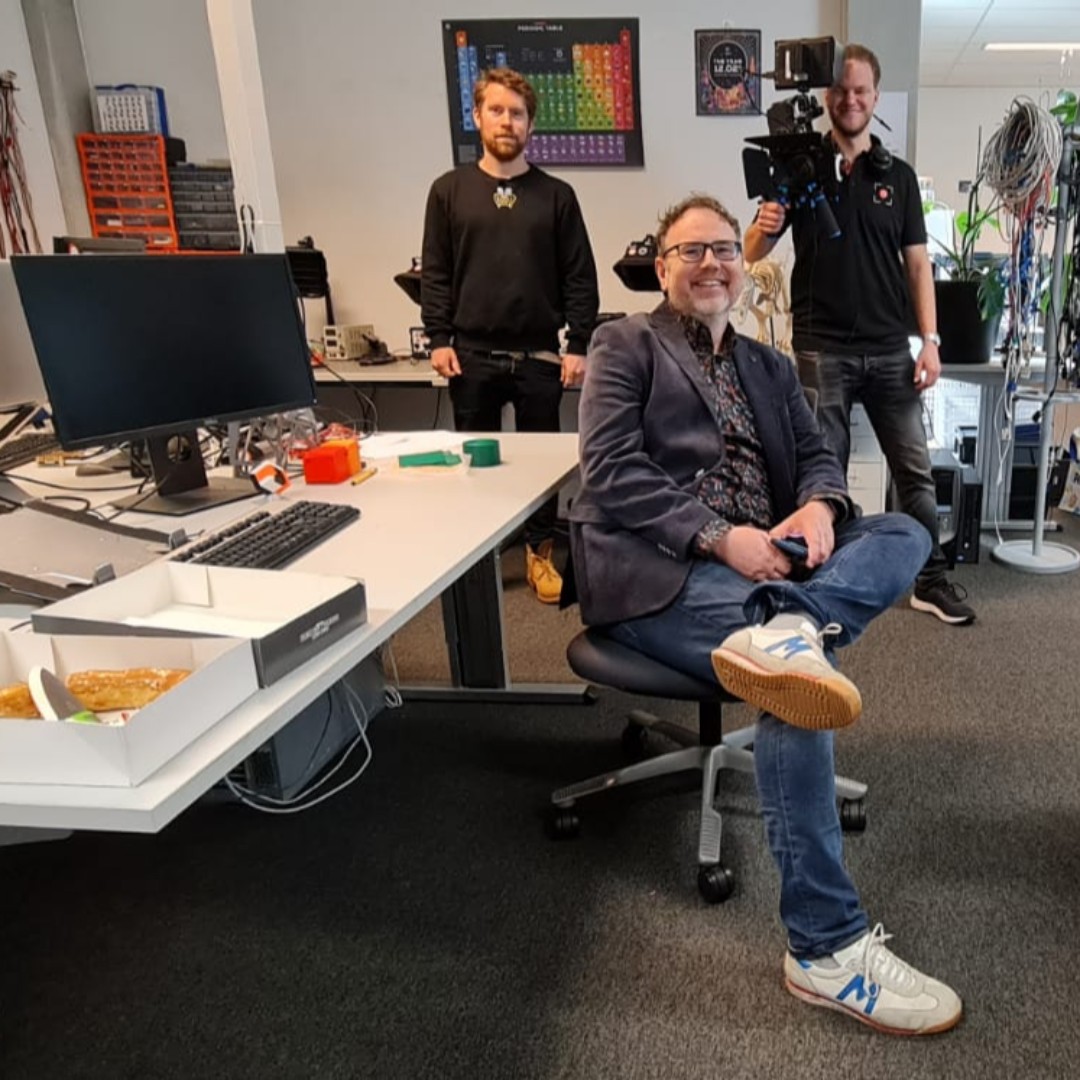 Na dagen af te tellen is het morgen eindelijk zo ver. Zijn jullie ook klaar voor de nieuwe aflevering? 🤩

1 day to go... 

baasoverjeeigentoekomst.nl/ict/ #baasoverjeeigentoekomst #bojet #ICT #aflevering #bedrijfsfilm #werkenindeict"