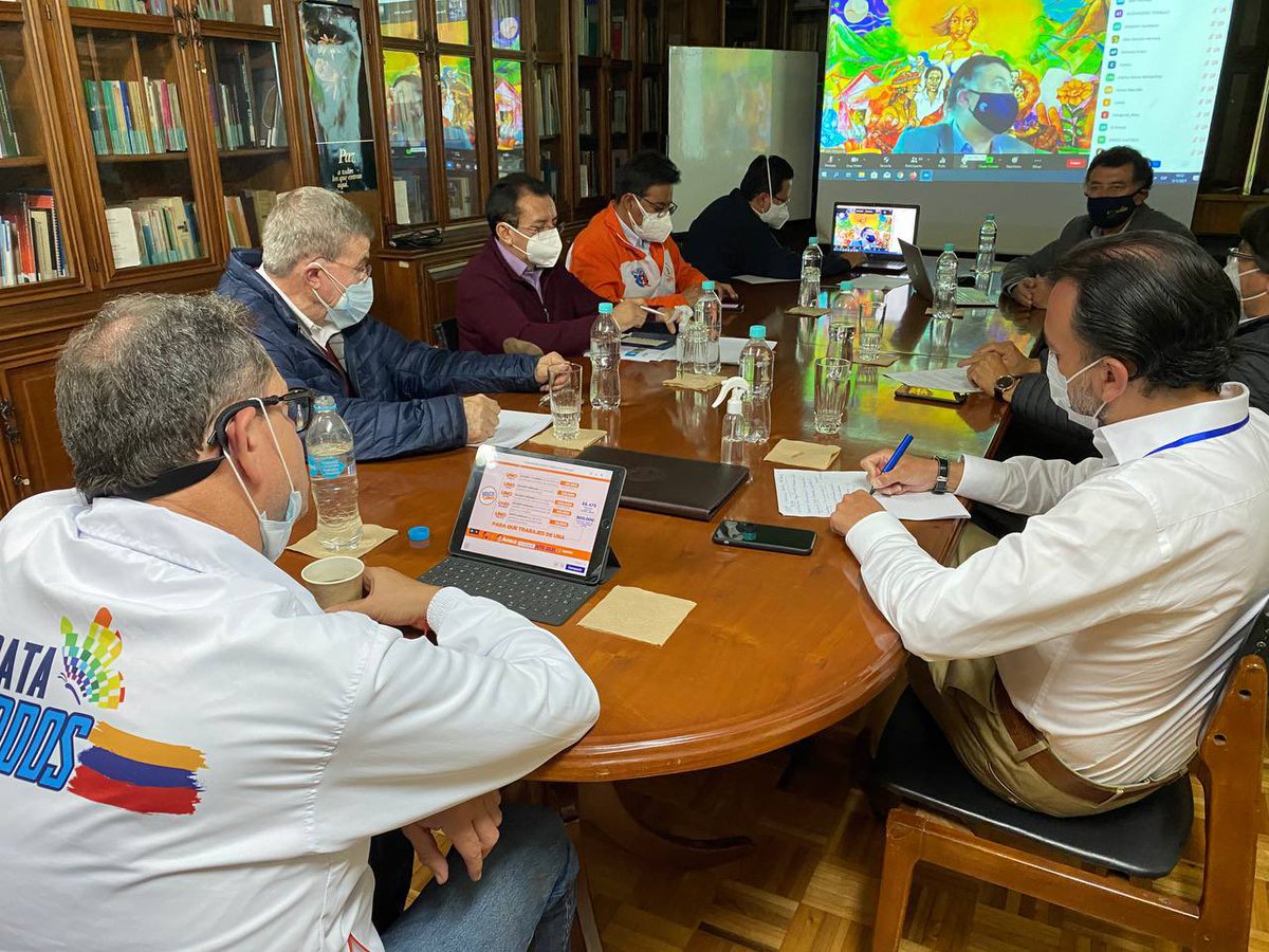 pabelml's tweet photo. El día de ayer acompañé a @rabascallcarlos a una muy importante reunión con más de 100 actores de la Economía Popular y Solidaria.
En nuestro gobierno este será un sector prioritario en financiamiento, producción, servicios y comercialización.
#LaEsperanzaEstáPrimero https://t.co/ATrn5Cbg8z
