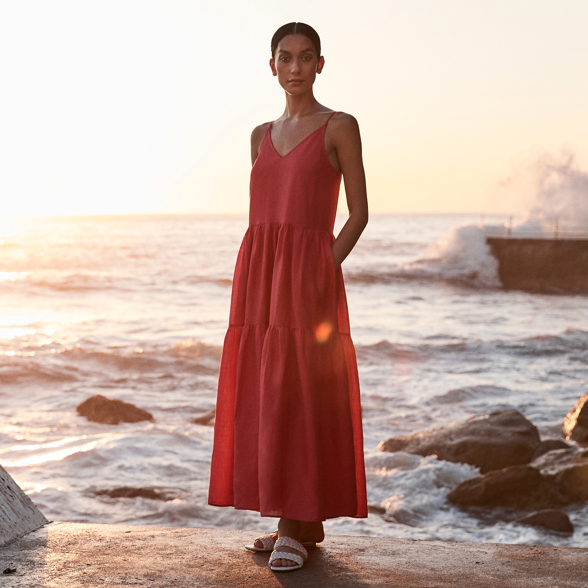 WOOLWORTHS_SA's tweet photo. Introducing elevated essentials in a fresh summer palette. Discover our latest collection in store, in app and online. Shop safely online, in store and in app > https://t.co/MVabbnmS5N #Countryroadstyle https://t.co/9nB6vrtXAQ