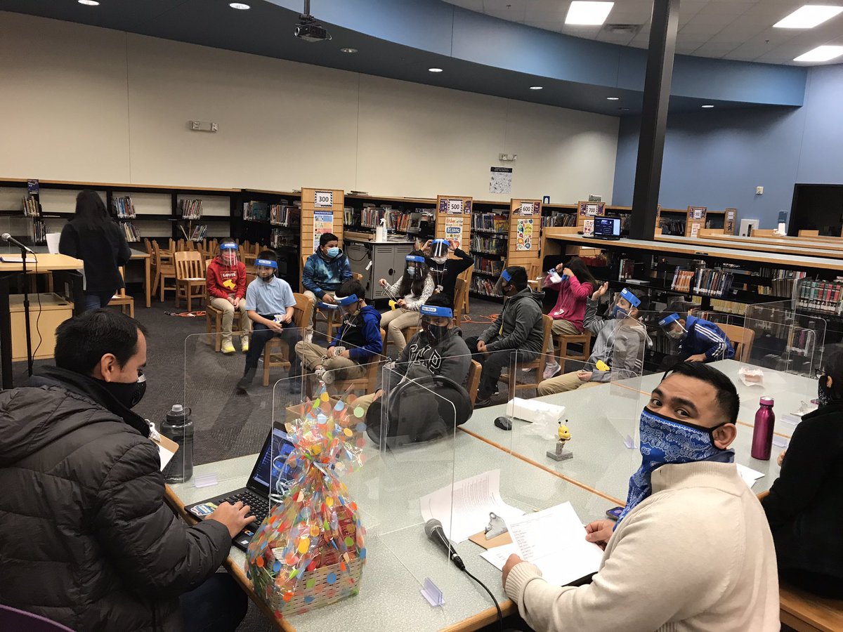 TownsellElem's tweet photo. Judges for the Spelling Bee @TownsellElem @IrvingISD #timberwolfmagic #GameChangers https://t.co/nSX43blr2W
