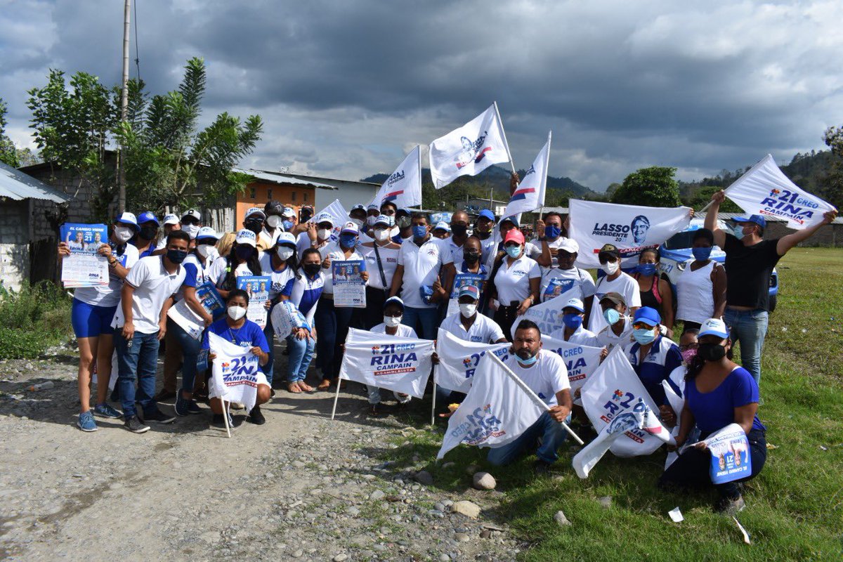 RinaCampainB's tweet photo. ¡Merecemos un #Ecuador diferente!
Un #EcuadorDeEmpleo, un #EcuadorDeSalud, un #EcuadorDeEducación para esta y las futuras generaciones. Este 7 de febrero vota con responsabilidad, #VotaTodo21💪.
Recorriendo las parroquias #Chincha, #Tahigue y #Chaflu 🤍💚

#LassoPresidente2021🇪🇨 https://t.co/JkXspO7p86