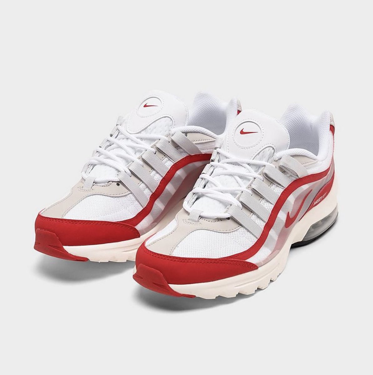 Snkr Twitr Steal 30 For The Nike Air Max Vg R White University Red Neutral T Co Krqjs3yhie Ad