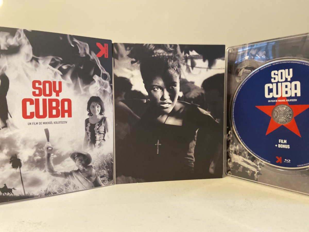 MobileFilmsJP's tweet photo. Je ne parviens pas a me "décoller" de #saycuba récit épique # du narratif filmé à l'épaule avec parfois #Cheguevara pas de dialogues pas de héros si ce n'est #cuba et l'un des + beau plan-séquence au monde parti d'une terrasse pour finir dans la piscine https://t.co/K5YIjsiQKH https://t.co/96HMyH52ED