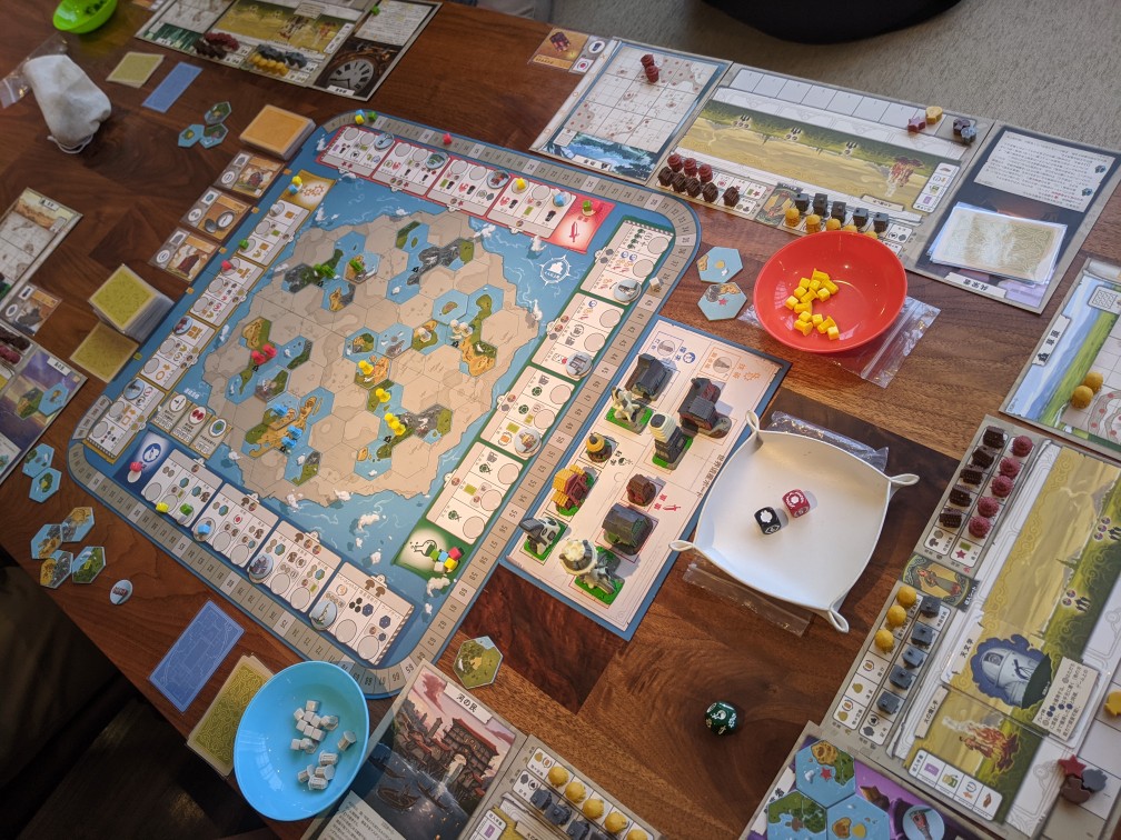 ふっくん びわこ ラミィキューブ 久しぶりにやりたくなってプレイ 頭が暴発するほどにぐるんぐるん考える中毒になる前にほどよく使ってエンジョイした 最近のエンジンビルド 資源変換も頭を抱えるが 元祖頭が爆発する系ゲームはまったくもって軽くない