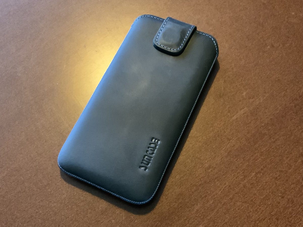 derSchniep's tweet photo. Meine neue Hülle ist endlich da Juhuu danke #SUNCASE passt wie immer super 👍 😘 https://t.co/WALVkHbRK4