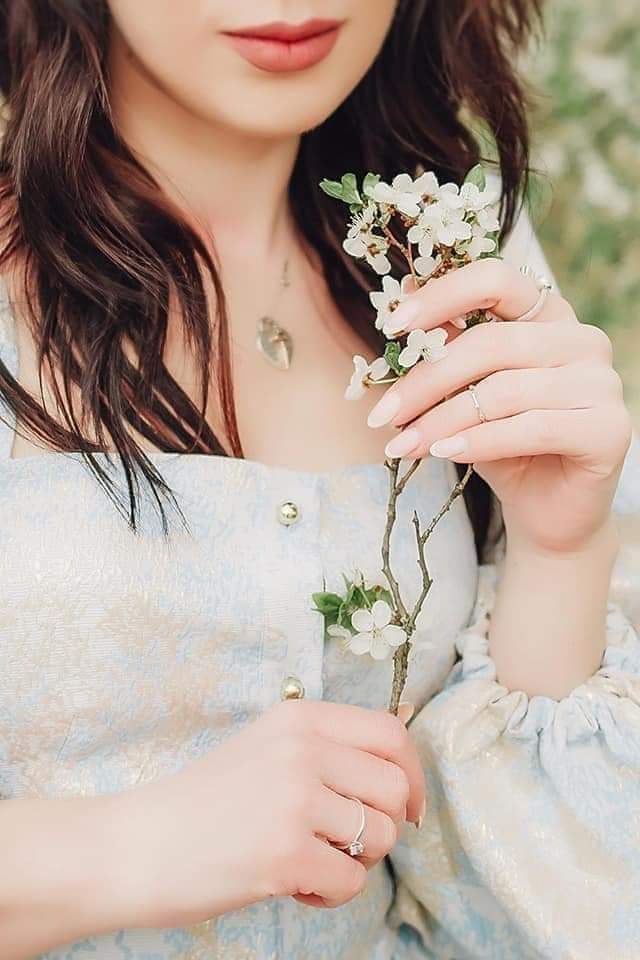 ErDk9lvXUAEycrS