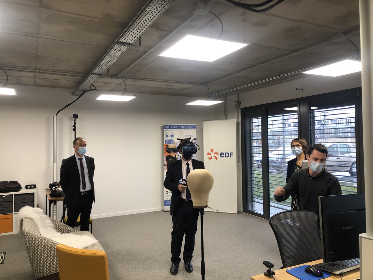 EDF_GrandEst's tweet photo. @EDF_GrandEst a fait découvrir au Rectorat @RA_GrandEst 2 start-up numériques @HumanGamesTv et son outil @OddityVr qui révolutionne l’identification des #compétences transverses et #Onyxp de Parcours et Par Thèmes appli dédiée à la découverte des #métiers et à l'accès à l'#emploi https://t.co/OUEp3yF9Hc