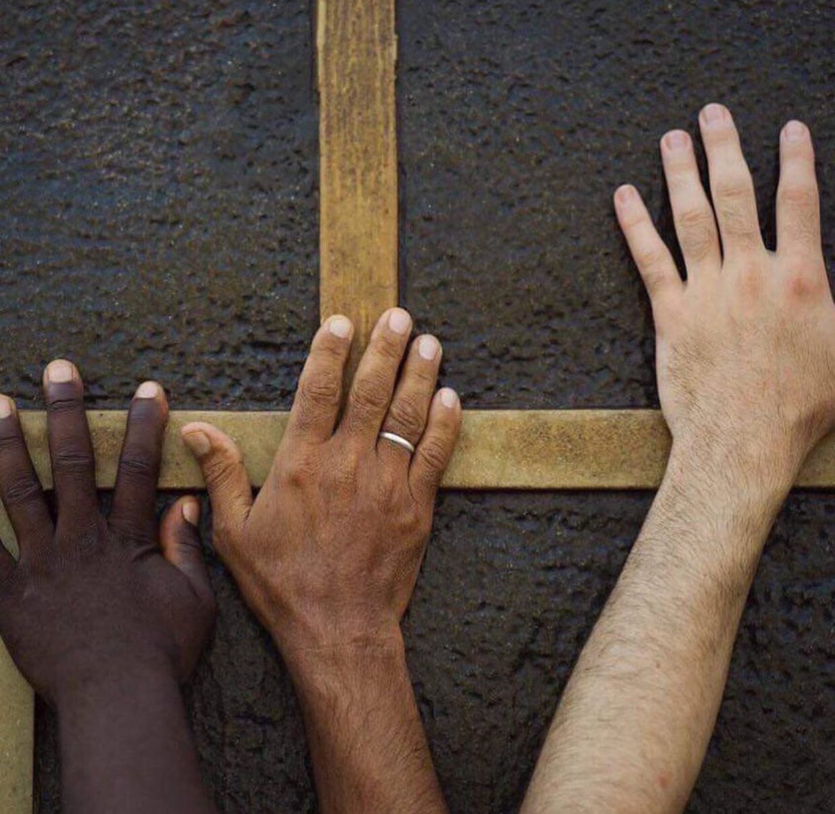 Together we can make a difference,stick together all my Orange Blooded Family !!#caringconversation you will never know what people from all walks of the world encountered. #Bekind #SaySomething <a href="/YolandaFoster18/">Yolanda Foster</a> <a href="/chrissy_m78/">Chrissy ASM</a> <a href="/Lena_0623/">Lena ASM @4114</a> @ROBINSDSPVR4114