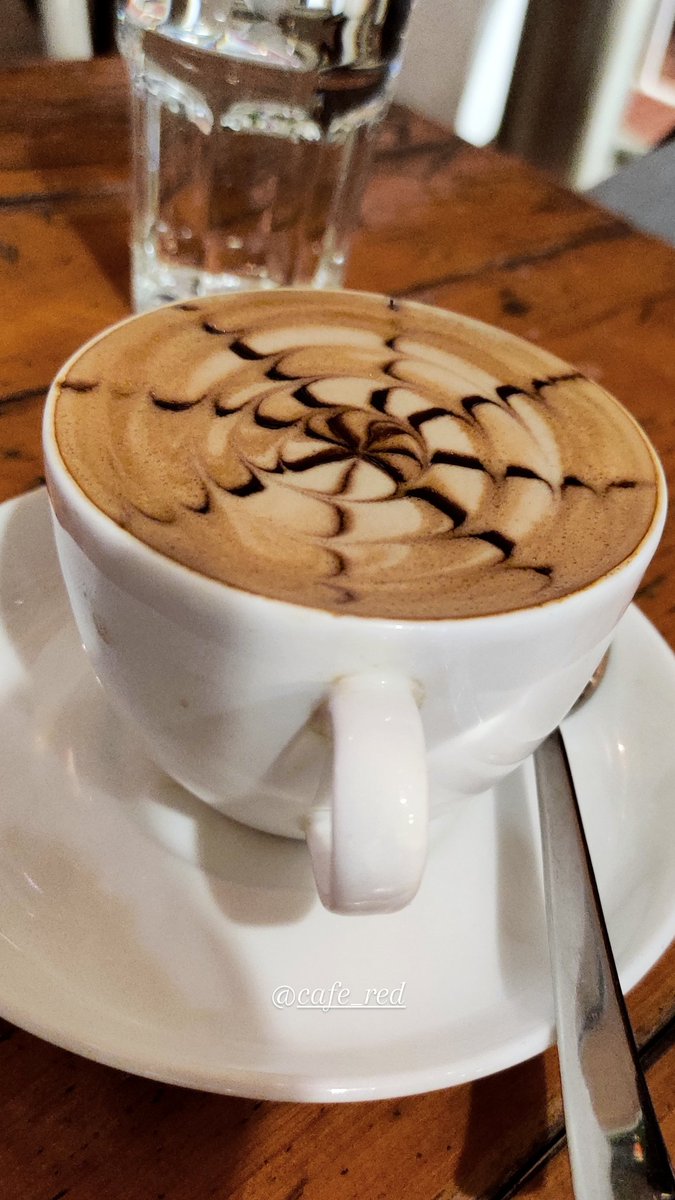 nakhrewaali_'s tweet photo. Found this cute cafe today called #CafeRed  #Eveningout with friends.
 #DelhiWinters https://t.co/Cd5Z6e89sV
