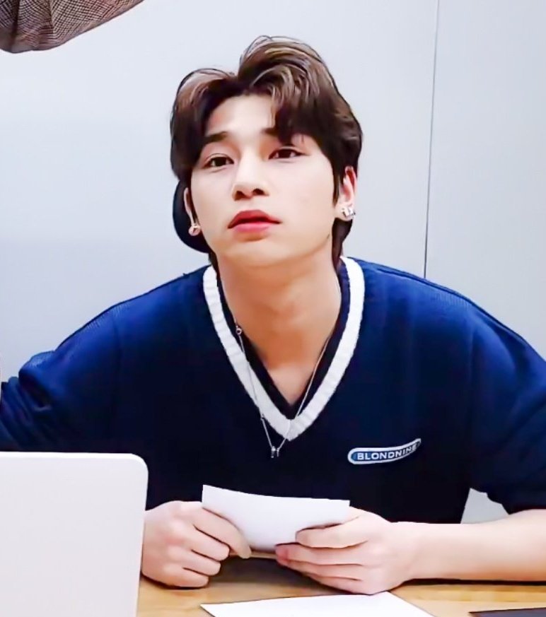 rhaechuxrbae's tweet photo. "Mamas udah belommm😟"

"Hangyul udah laperrrr bangettt peyutnya bunyiiii☹️"

"Chocho aja sampe udah selesaii mam😟"

"Iya adek, sebentar yaa. Sedikit lagi ya sayang?" https://t.co/SAAlIYpEgS