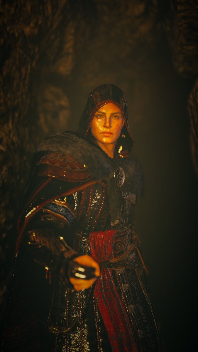 Colors also respect what we know was available (chemicals in wool were analyzed to find dyeing materials used).Mostly, it's bright reds, yellows, blues, browns, natural whites...I'm skeptical about the availability of black, which we see on Eivor's robes and on some civilians.