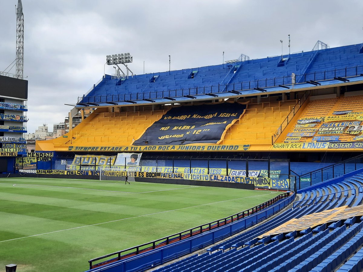 Fichajesdefpc_'s tweet photo. ⚽ La #Bombonera ya está casi lista para esta noche. .

#VamosBoca 💪

(📷 @EmilianoRaddi) https://t.co/8rqZg1GOnl