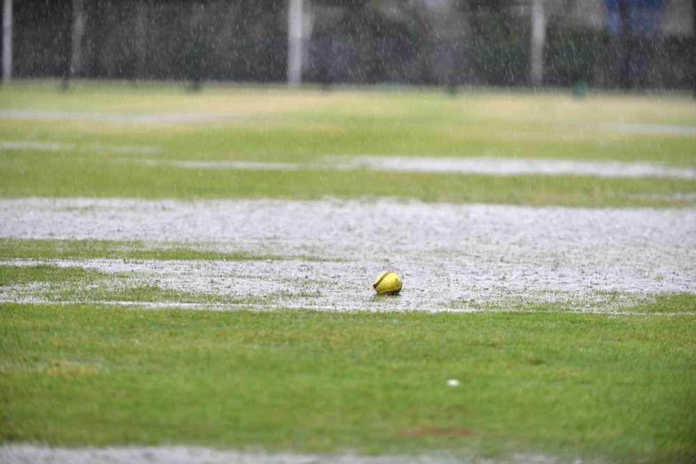 ParjanaDist's tweet photo. What can Parjana® do about water on a ball field? How about improve permeability and reduce the amount of #stormwater runoff thanks to the the #EGRP® system. 🥎
#ParjanaSolutions  #StormwaterManagement #GroundwaterRecharge https://t.co/dylsPRH5tI