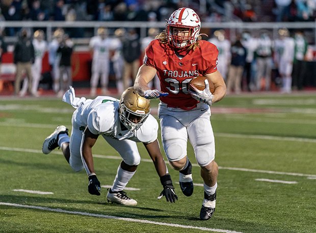 EFrantzMP's tweet photo. 2020 All-Great Lakes Region HS Football Team: Offense https://t.co/Jlt9ZngdX4 @MaxPreps @Zack_Poff_MP @OHSAASports @Mark__Porter @247Sports @CBSSports @ohsfca @NYSPHSAA @IHSA_IL @IHSAA1 @PIAASports @wiaawi @MHSAA @MSHSL @SpecSportsOH @Bucknuts247  @michiganinsider @Lions247 https://t.co/6qNOZjpIyW