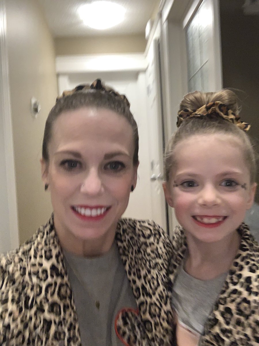 AngelaDingwell's tweet image. Off “to work” we go!  Online learning day 3 in the new year, for Farrah! @McNeillyfmpsd @RoxanneFudge @DianeRizzuto @DrClarkSchool @FMPSD #twinning #fmpsdlearningathome