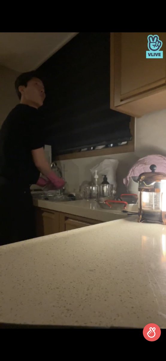 존나 은은한 무드등 깔고 설거지 하는 내가수