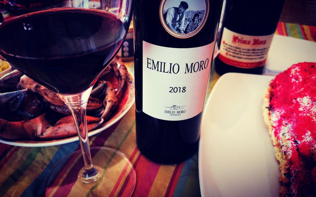 Juliotrumpet's tweet photo. ¡Día de Reyes!
Para un día especial, unos vinos especiales.
#emiliomoro #vino #vinosbuenos #riberadelduero #gastronomía #caldos #caldosúnicos #primanova #vinotinto #vinoblanco #vinodulce #estivella #pesqueradeduero https://t.co/SN2HoxKaIZ