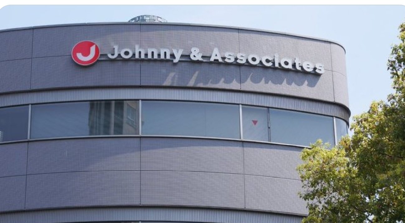 B Y コロナ禍の酷暑ご自愛くださいませ ジャニーズ繋がりで ネットニュース等では ジャニーズ関連の記事には ジャニーズ事務所のビルの画像が出る事が多い 実は 以前は Sony Music の乃木坂ビルでした 乃木坂46のオーディション会場だったのは