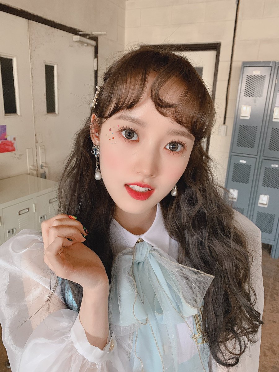 WekiMeki's tweet photo. 마음씨까지 예쁜 나의 세이야🤍
너의 사랑 가득한 모습 덕분에 나도 좋은 기운이 가득해져
항상 우리를 위해 기도해주어서 고마워!
나도 널 위해 항상 기도할게
생일 축하하고 오래오래 행복하자😊
너의 친구 도연이가 https://t.co/Oxl5bG7L48