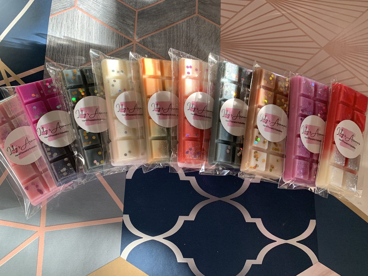 Emily3naylor's tweet photo. So excited for our new wax melts!! Look@at our new background! Follow us on facebook and insta @lilys_aromas #follow #share #like #buy #sell #supportsmallbusiness #waxmelts #snapbars #clamshells #hearts #smallbusiness #newbusiness #glitter #colour #doublepoured #scents https://t.co/84wpUhVmiE